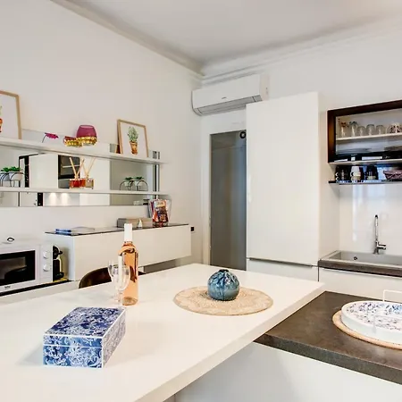 Superbe Appartement, Plein Centre De *