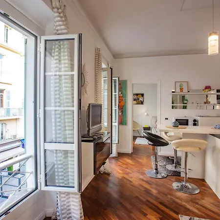 Superbe Appartement, Plein Centre De *